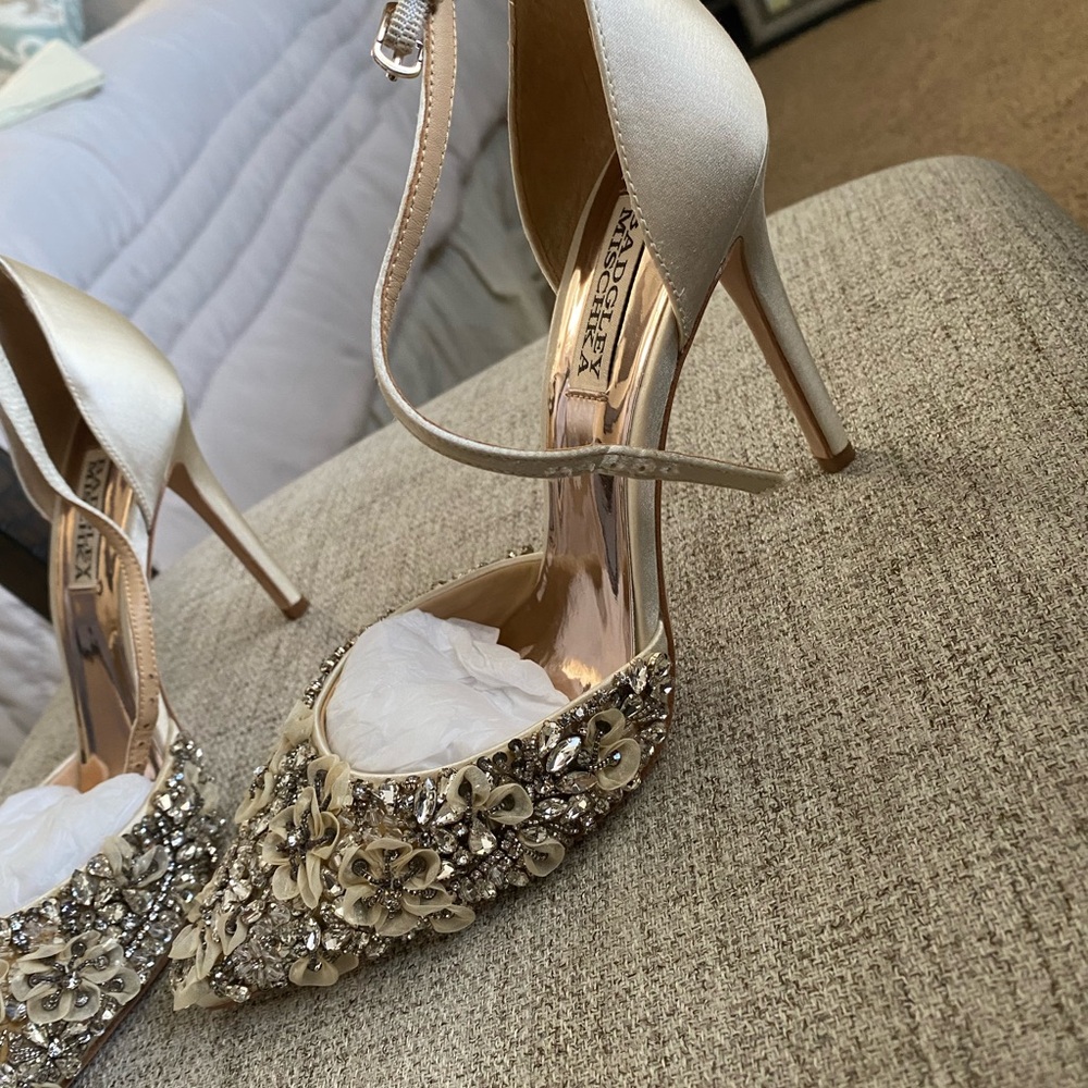 Badgley Mischka Women's Gold Embellished Heels